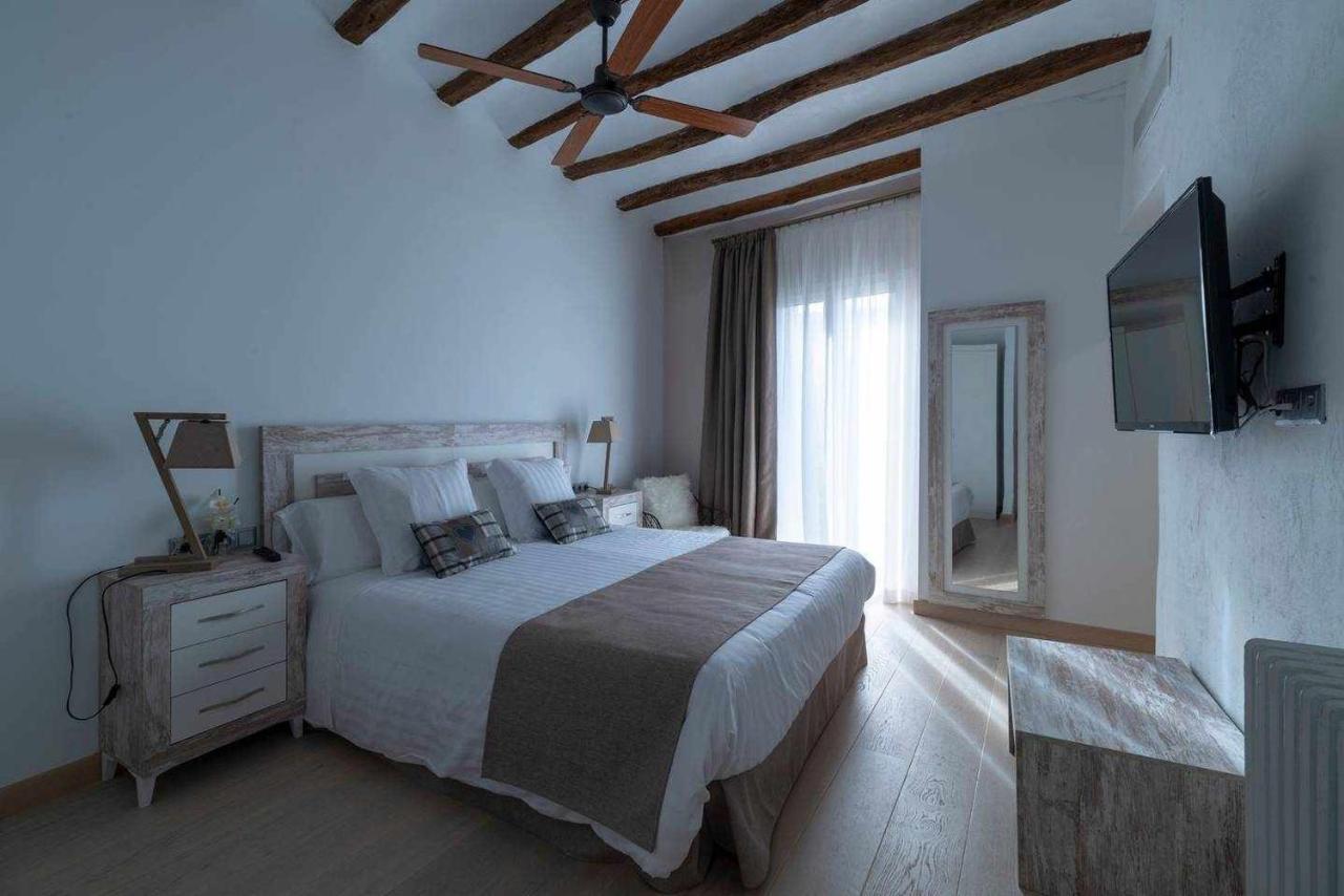 Casa De Ensueno En Almatret Ferienhaus